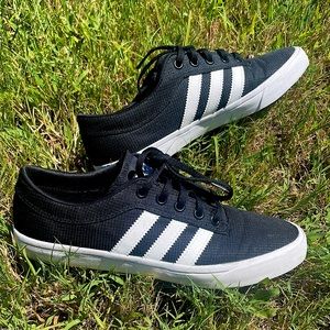 Adidas Sellwood Size W8.5